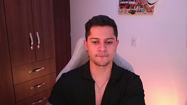 domsantiago  online show from 11/02/25, 01:41