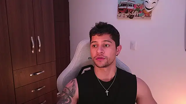 domsantiago  online show from 11/21/25, 01:37