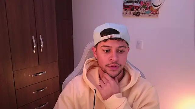 domsantiago  online show from 12/03/25, 02:52