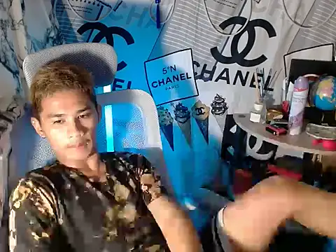 Snapshot of asianhardcock25 chatting on 02/06/26, 10:07 asianhardcock25 online show from 02/06/26, 10:07