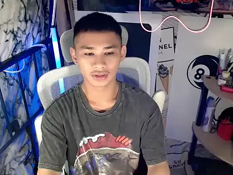 Snapshot of asianhardcock25 chatting on 02/26/26, 11:42 asianhardcock25 online show from 02/26/26, 11:42