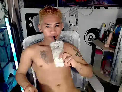 Snapshot of asianhardcock25 chatting on 03/12/26, 11:49 asianhardcock25 online show from 03/12/26, 11:49