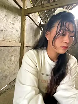 Snapshot of isaaa5 chatting on 10/31/25, 05:52 isaaa5 online show from 10/31/25, 05:52