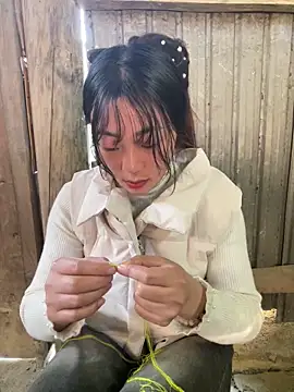 Snapshot of isaaa5 chatting on 11/24/25, 08:25 isaaa5 online show from 11/24/25, 08:25