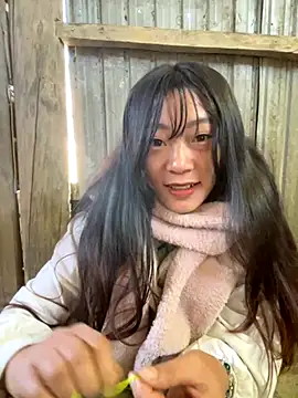 Snapshot of isaaa5 chatting on 11/28/25, 02:58 isaaa5 online show from 11/28/25, 02:58