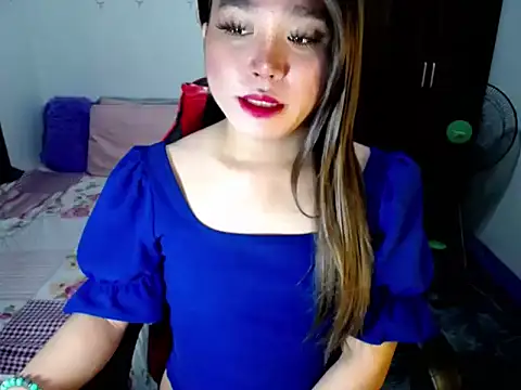 Urassiansweetcummer online show from 10/11/25, 01:49