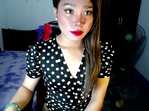 Urassiansweetcummer online show from 11/02/25, 01:08