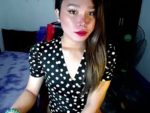 Urassiansweetcummer online show from 11/03/25, 02:13