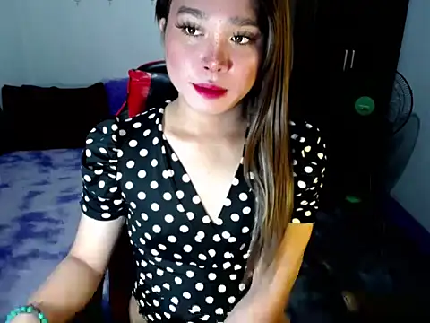 Urassiansweetcummer online show from 11/08/25, 02:12