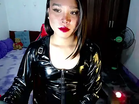 Urassiansweetcummer online show from 05/06/26, 01:57