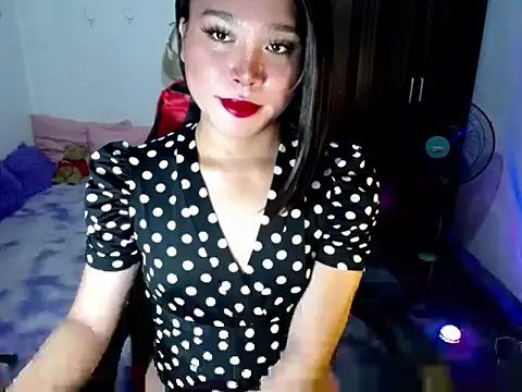 Urassiansweetcummer online show from 06/08/26, 02:06