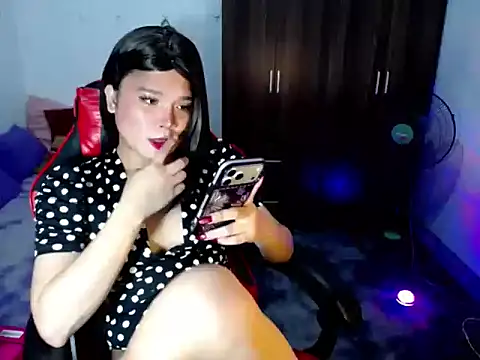Urassiansweetcummer online show from 06/18/26, 09:14