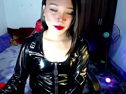 Urassiansweetcummer online show from 06/27/26, 04:06