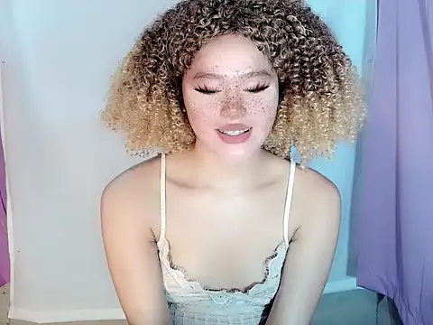 Snapshot of Kathyfied chatting on 11/18/25, 12:38 Kathyfied online show from 11/18/25, 12:38