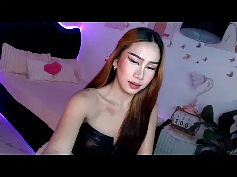 Snapshot of Sluttyvana chatting on 04/06/26, 03:35 Sluttyvana online show from 04/06/26, 03:35