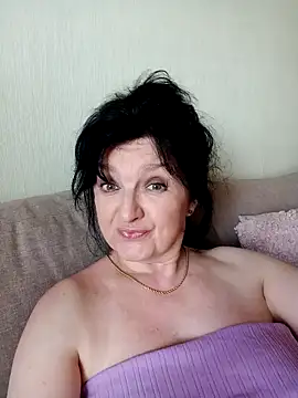 Snapshot of MilaSky4701 chatting on 06/27/26, 04:23 MilaSky4701 online show from 06/27/26, 04:23