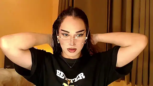Snapshot of magnificent_kitana chatting on 10/16/25, 12:28 magnificent kitana online show from 10/16/25, 12:28