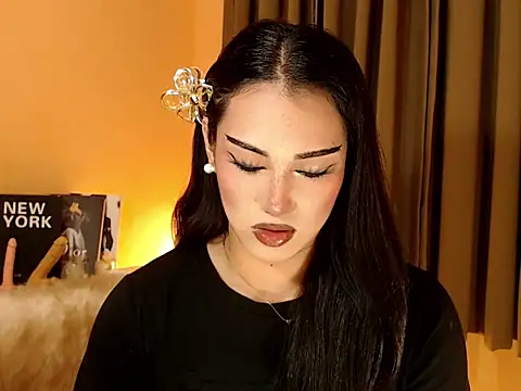 Snapshot of magnificent_kitana chatting on 10/27/25, 08:29 magnificent kitana online show from 10/27/25, 08:29