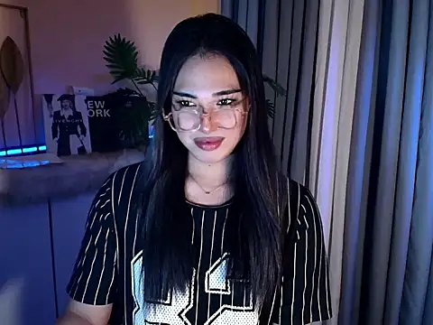 Snapshot of magnificent_kitana chatting on 02/01/26, 08:18 magnificent kitana online show from 02/01/26, 08:18