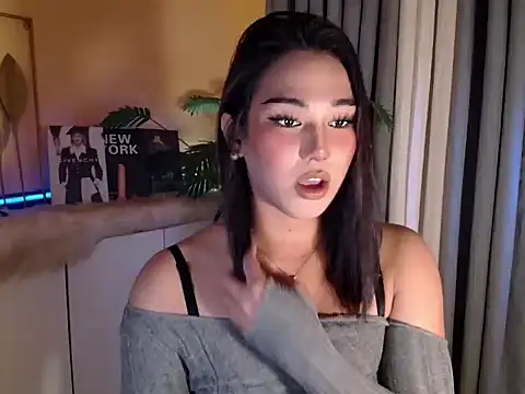 Snapshot of magnificent_kitana chatting on 02/19/26, 01:40 magnificent kitana online show from 02/19/26, 01:40