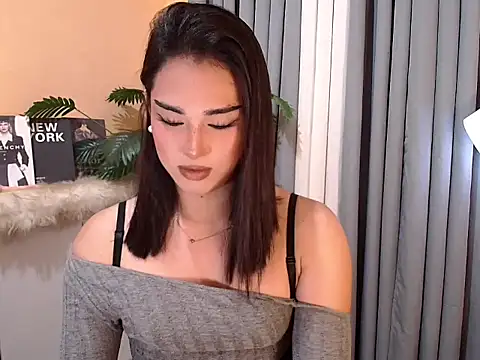 Snapshot of magnificent_kitana chatting on 02/20/26, 06:48 magnificent kitana online show from 02/20/26, 06:48