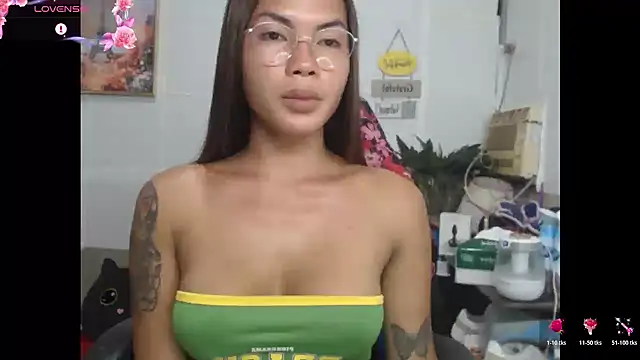 lucyheart777 online show from 06/14/26, 03:08