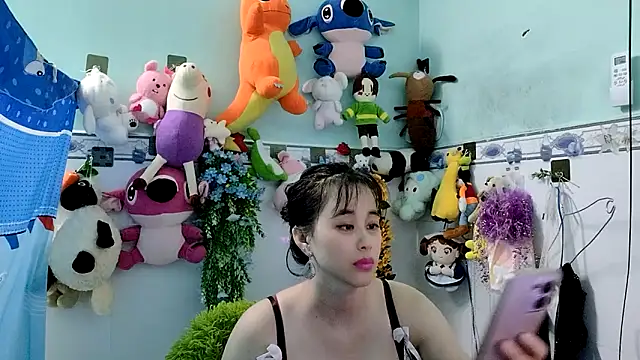 emgaixinhngoan online show from 10/22/25, 06:02