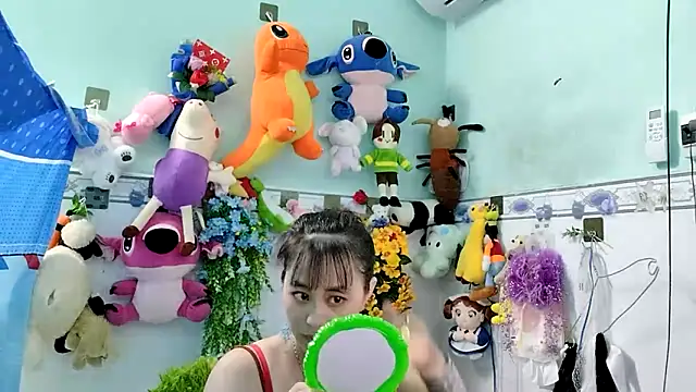 emgaixinhngoan online show from 10/28/25, 11:40