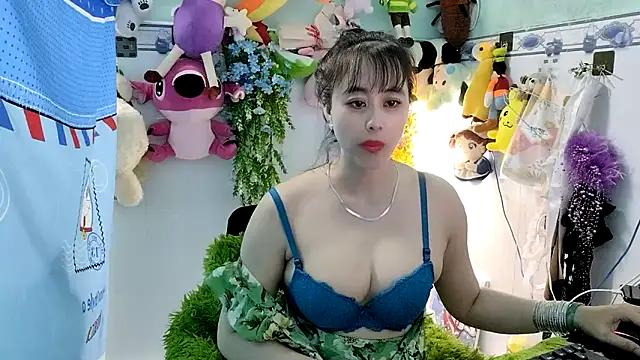 emgaixinhngoan online show from 11/21/25, 03:16