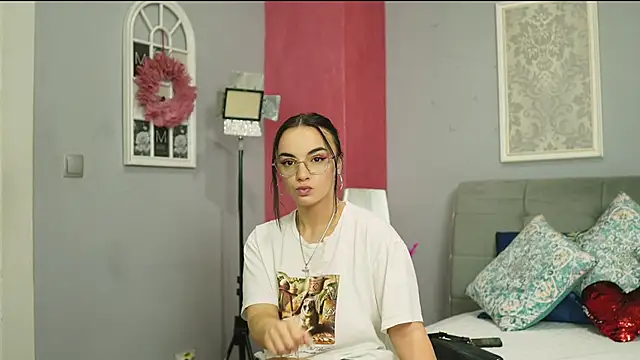 ScarletVex online show from 06/10/26, 05:01