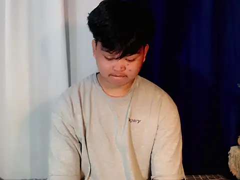 Reynelcock online show from 11/18/25, 01:22