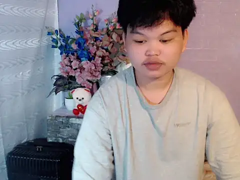 Reynelcock online show from 05/15/26, 05:36