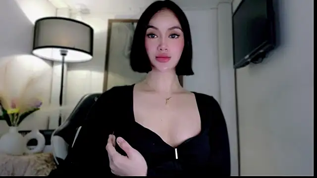 Snapshot of anna_lala7 chatting on 12/22/25, 10:51 anna lala7 online show from 12/22/25, 10:51