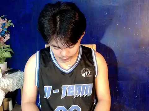 urguy toshi online show from 10/09/25, 04:21