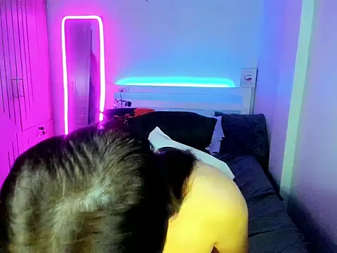 Sweetestcandyx  online show from 06/11/26, 08:18