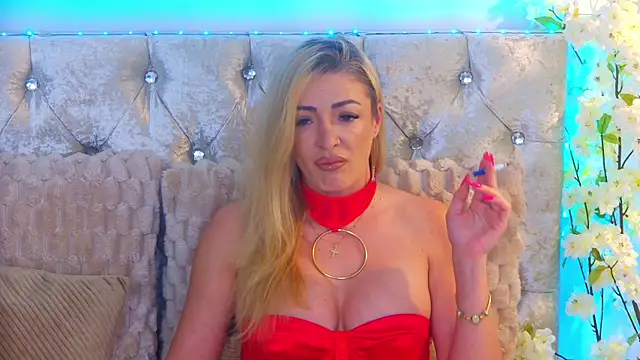Izabellle02 online show from 06/20/26, 02:47