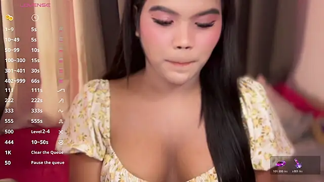 Snapshot of ursweet_sofia chatting on 06/27/26, 12:10 ursweet sofia online show from 06/27/26, 12:10