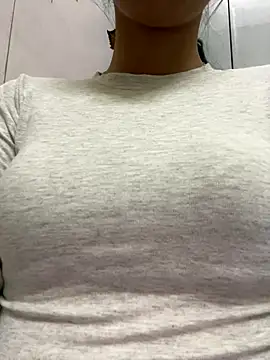 meomeo2k6 online show from 11/24/25, 03:34