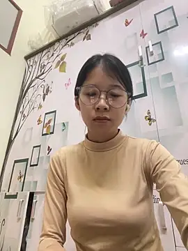 meomeo2k6 online show from 11/30/25, 06:39