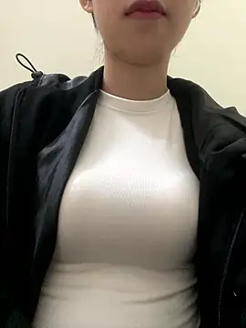 meomeo2k6 online show from 01/15/26, 02:32