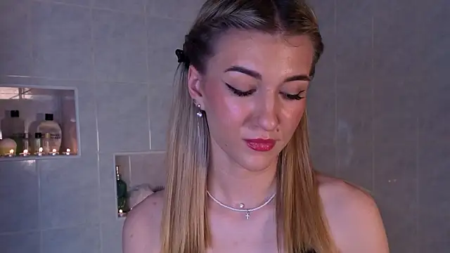 BeatrixGummer online show from 10/27/25, 08:24