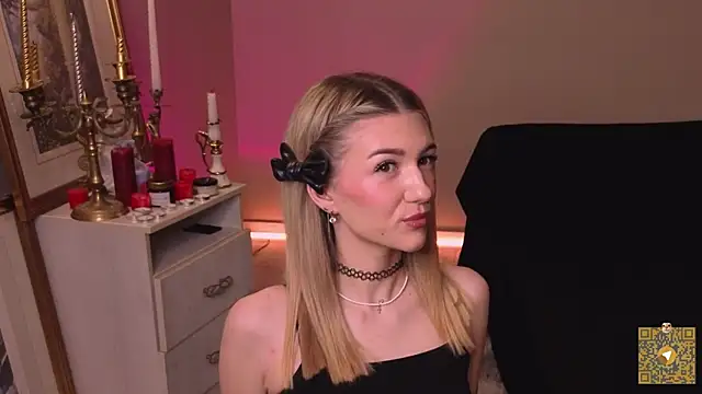 BeatrixGummer online show from 10/29/25, 08:21