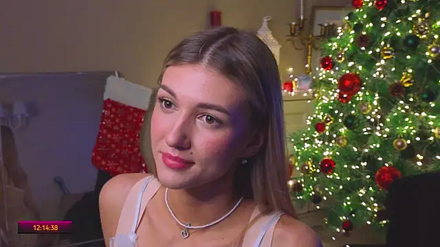 BeatrixGummer online show from 12/15/25, 08:18