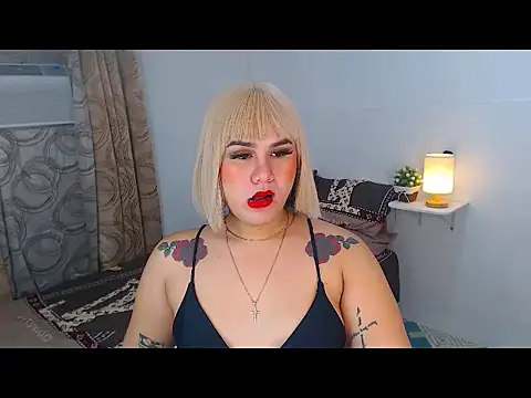 Snapshot of JayraFRESH chatting on 09/19/25, 09:43 JayraFRESH online show from 09/19/25, 09:43