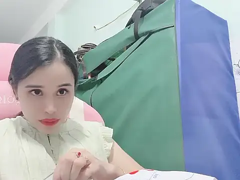 Snapshot of Prudenn_2k chatting on 10/28/25, 06:21 Prudenn 2k online show from 10/28/25, 06:21