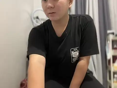 Snapshot of hotrerexxx chatting on 02/13/26, 02:57 hotrerexxx online show from 02/13/26, 02:57