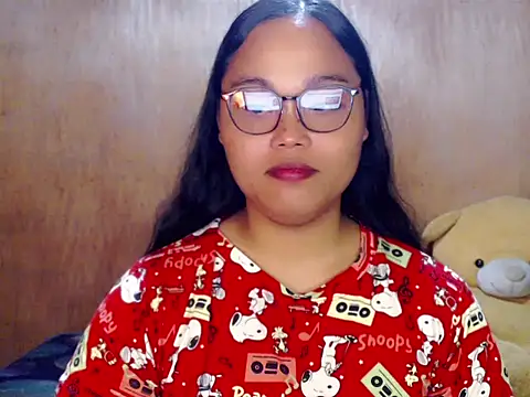 Snapshot of _Lylia chatting on 10/03/25, 11:35 Lylia online show from 10/03/25, 11:35