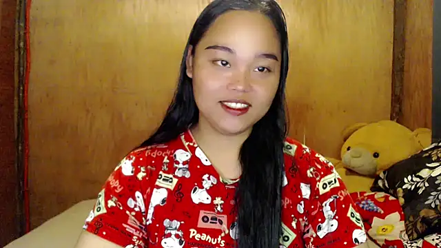 Snapshot of _Lylia chatting on 11/10/25, 05:45 Lylia online show from 11/10/25, 05:45