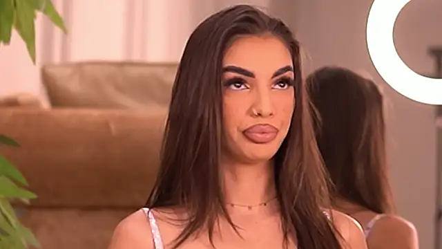 KendalJolly online show from 10/18/25, 04:37