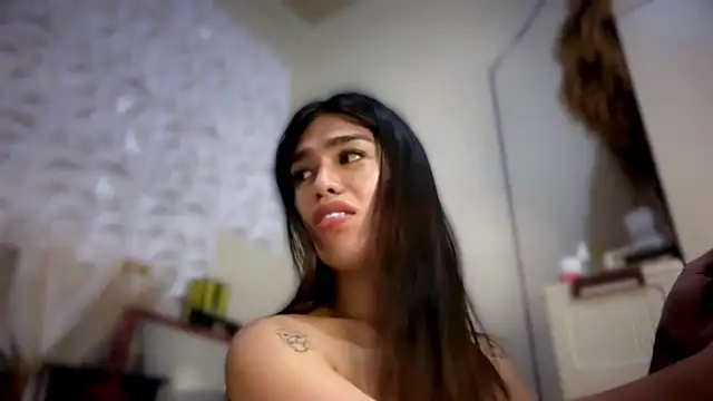 hollywoodxtrans online show from 10/27/25, 06:17